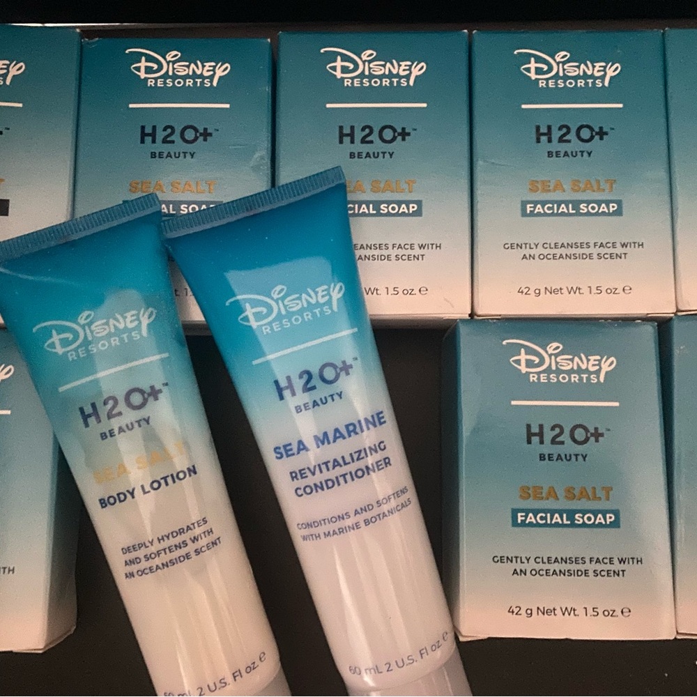 Disney Resorts H2O+ Sea Salt Set